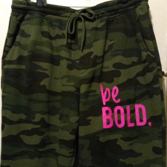 Independent Trading Company Camo Sweats, Women, Lg - Picture 2 of 5